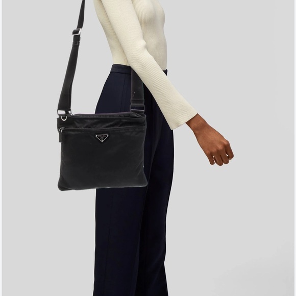 Prada Messenger Nylon Bag Crossbody Black - Picture 2 of 8